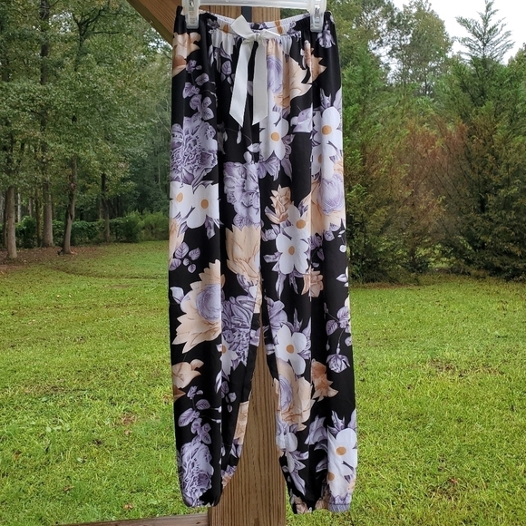 Lavender & Floral Pajama Set - Medium - Picture 5 of 7